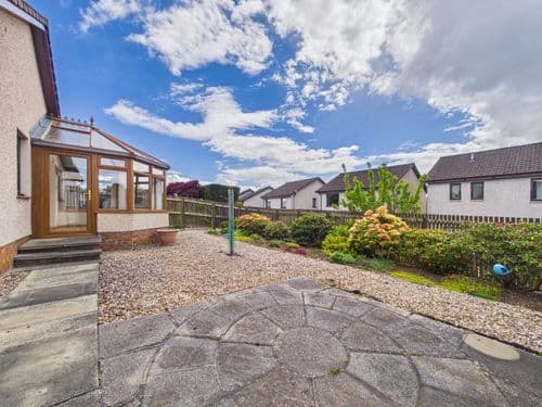 Thumbnail - null